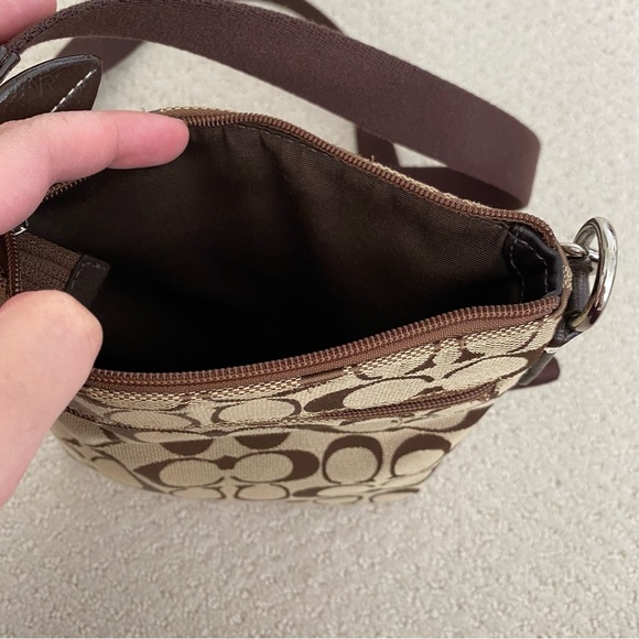 Coach Cross Body Bag - Picture 5 of 10